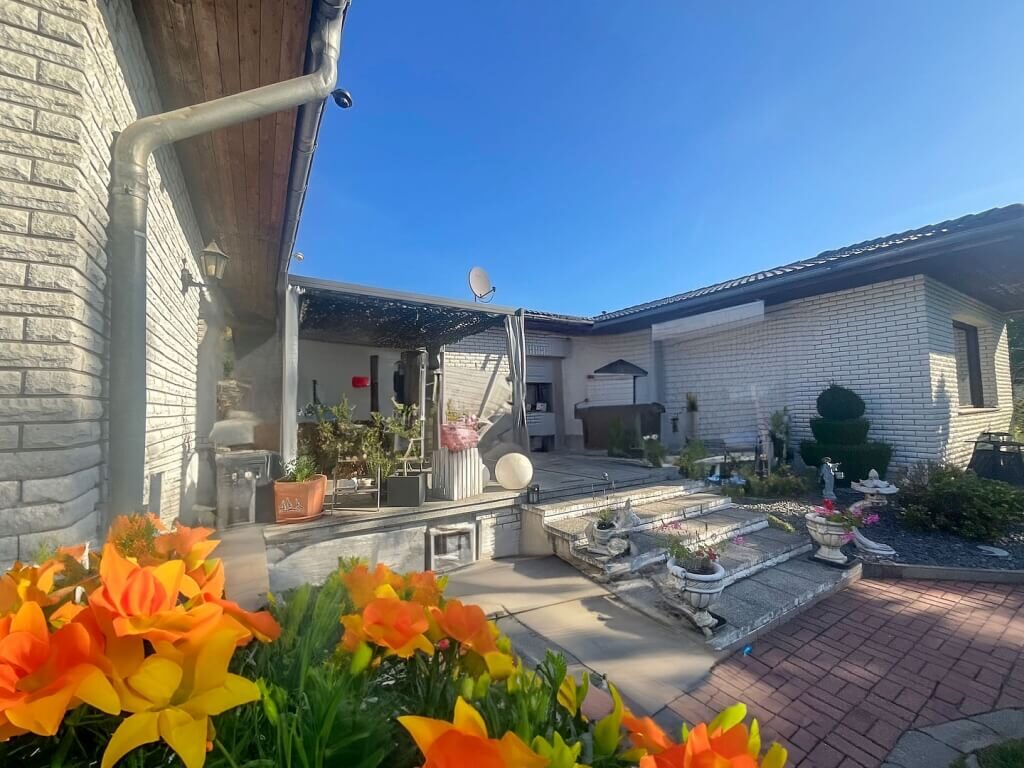 Terrassenüberdachung an Hauswand befestigen in Panketal