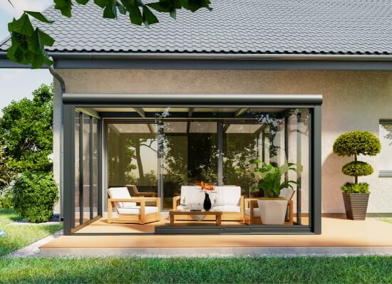 Terrassenüberdachung aus Glas aus Polen mit Montage