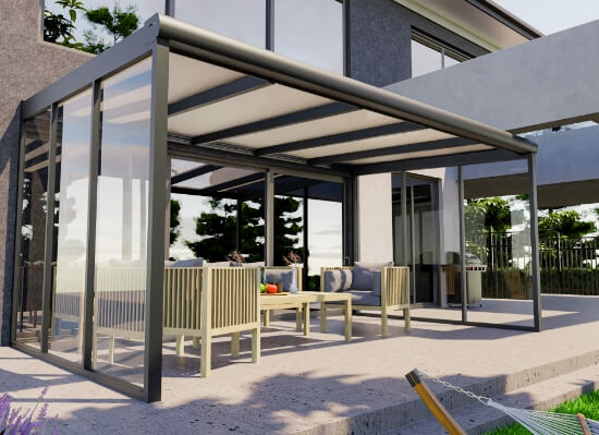 Terrassenüberdachung mit Seitenwand aus Polen mit Montage
