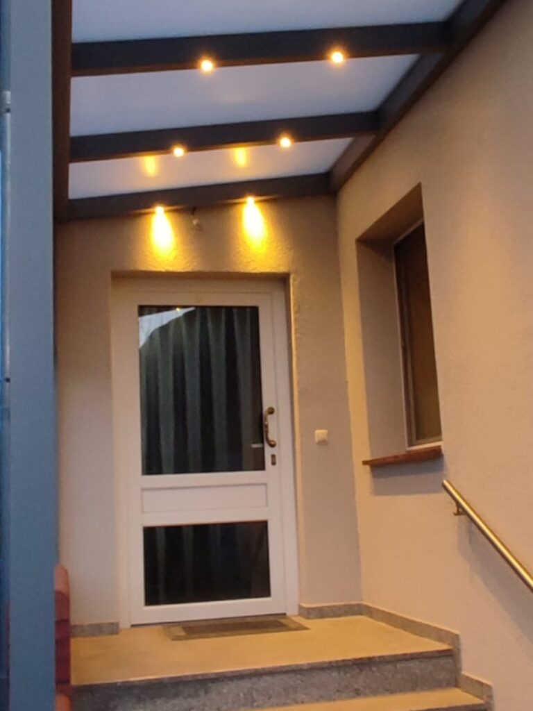 Überdachung für Eingangstür Cottbus